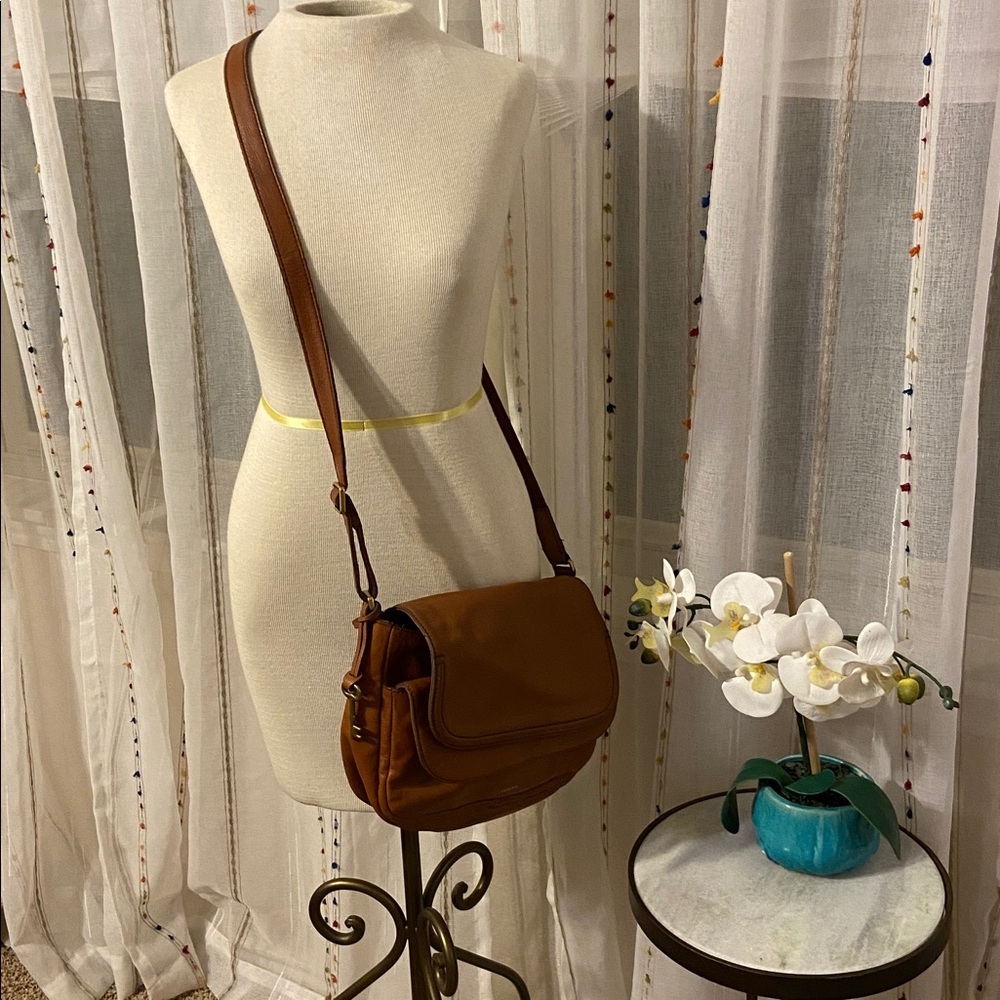 GUC Vintage Genuine Leather Fossil Crossbody/Shoulder Bag Satchel Boho